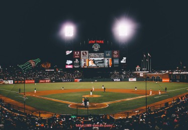 足球直播-火箭队与犹他爵士队比赛录播精彩集锦及解说分析